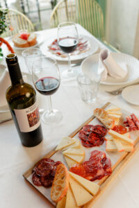 sitios chulos para tomar un vino en madrid