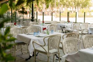 cena de empresa al aire libre